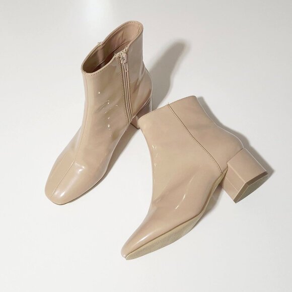 EUC Forever 21 blush nude faux patent leather heeled bootie, US 5.5, EU 36.5 - Picture 2 of 9